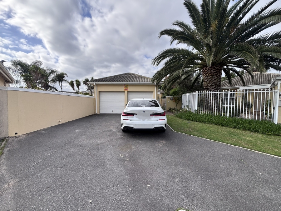 To Let 3 Bedroom Property for Rent in Sunningdale Western Cape